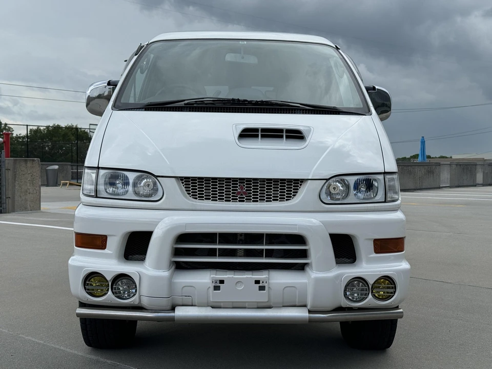 1998 Mitsubishi Delica 4th Gen - Image 8 of 31