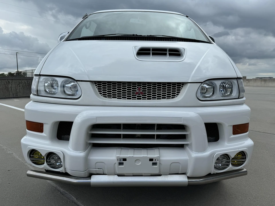 1998 Mitsubishi Delica 4th Gen - Image 9 of 31
