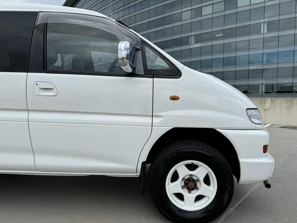 1998 Mitsubishi Delica 4th Gen - Image 28 of 31