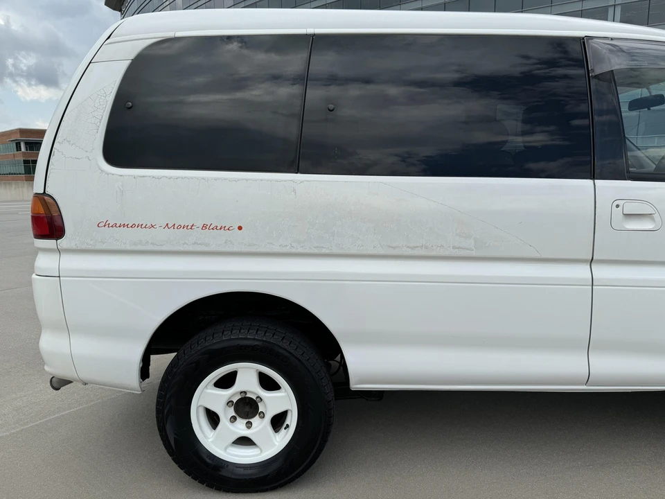 1998 Mitsubishi Delica 4th Gen - Image 29 of 31
