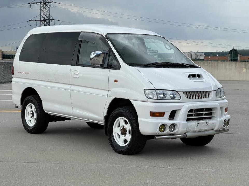 1998 Mitsubishi Delica 4th Gen - Image 3 of 31