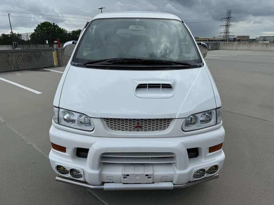 1998 Mitsubishi Delica 4th Gen - Image 6 of 31