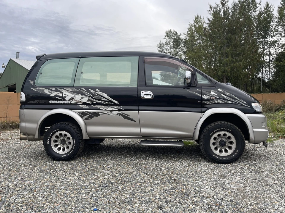 1998 Mitsubishi Delica 4th Gen - Image 13 of 31
