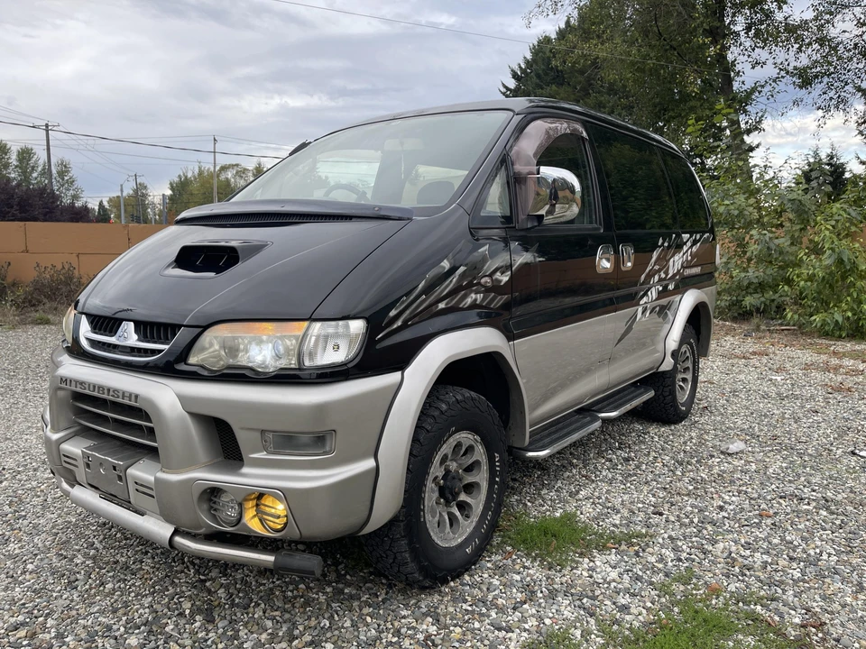 1998 Mitsubishi Delica 4th Gen - Image 4 of 31