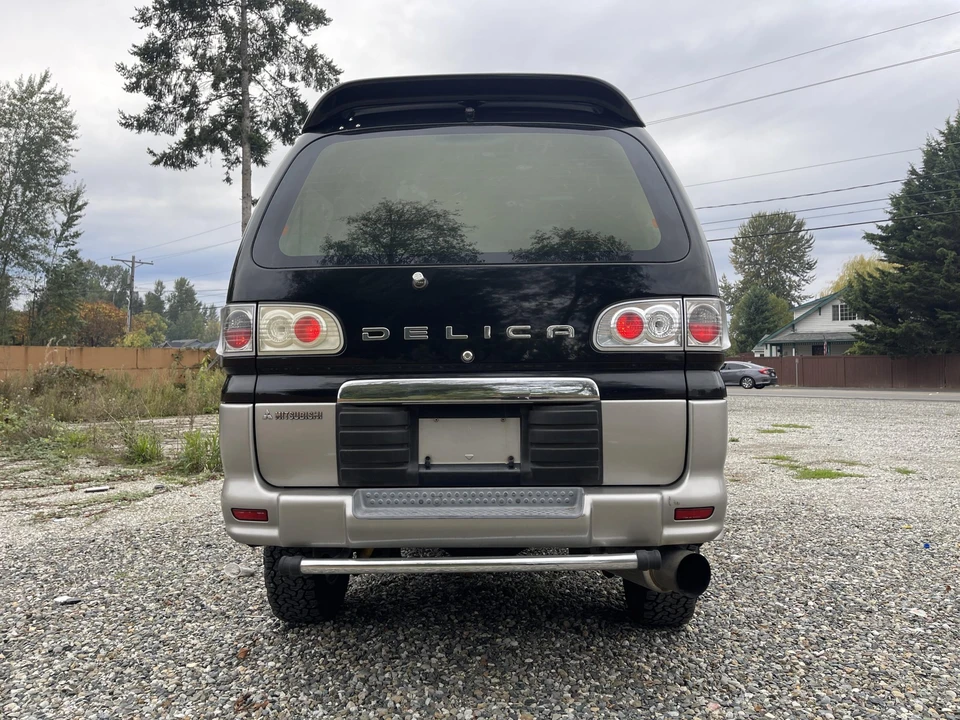 1998 Mitsubishi Delica 4th Gen - Image 10 of 31