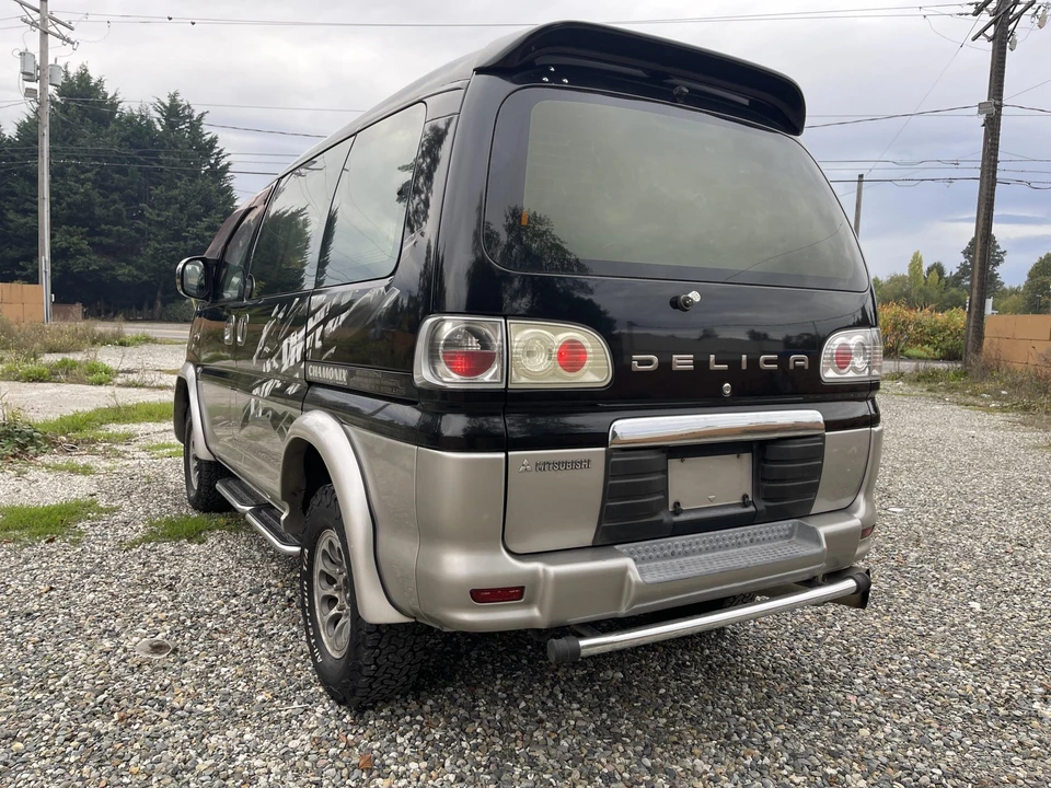 1998 Mitsubishi Delica 4th Gen - Image 9 of 31