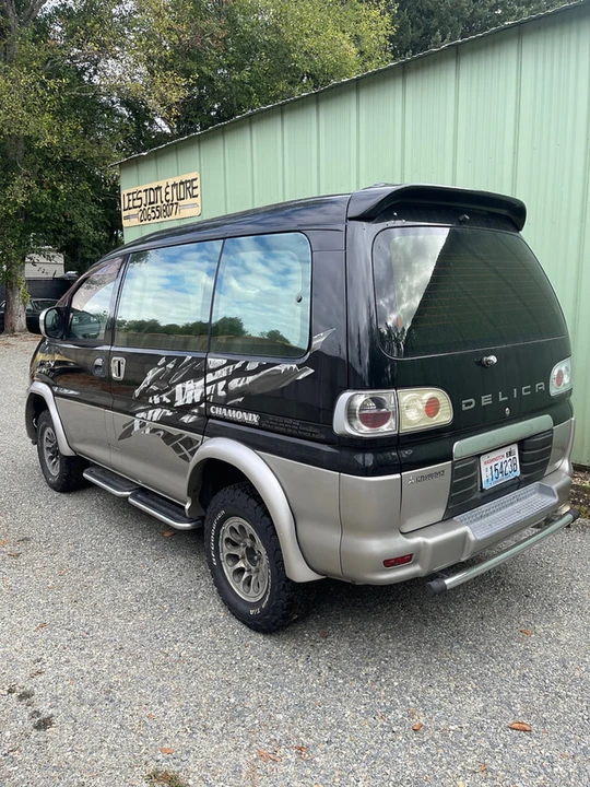 1998 Mitsubishi Delica 4th Gen - Image 8 of 31