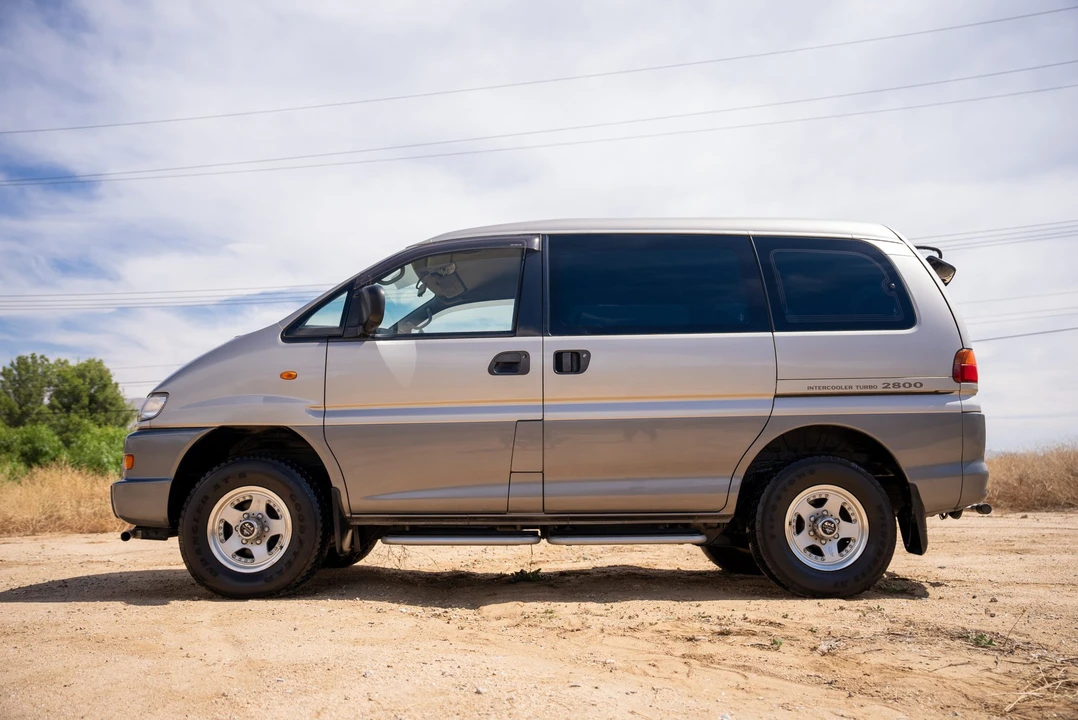 1998 Mitsubishi Delica 4th Gen - Image 7 of 31