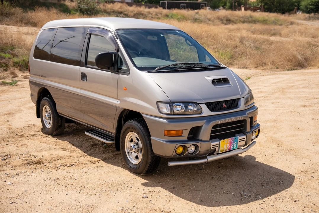 1998 Mitsubishi Delica 4th Gen - Image 26 of 31