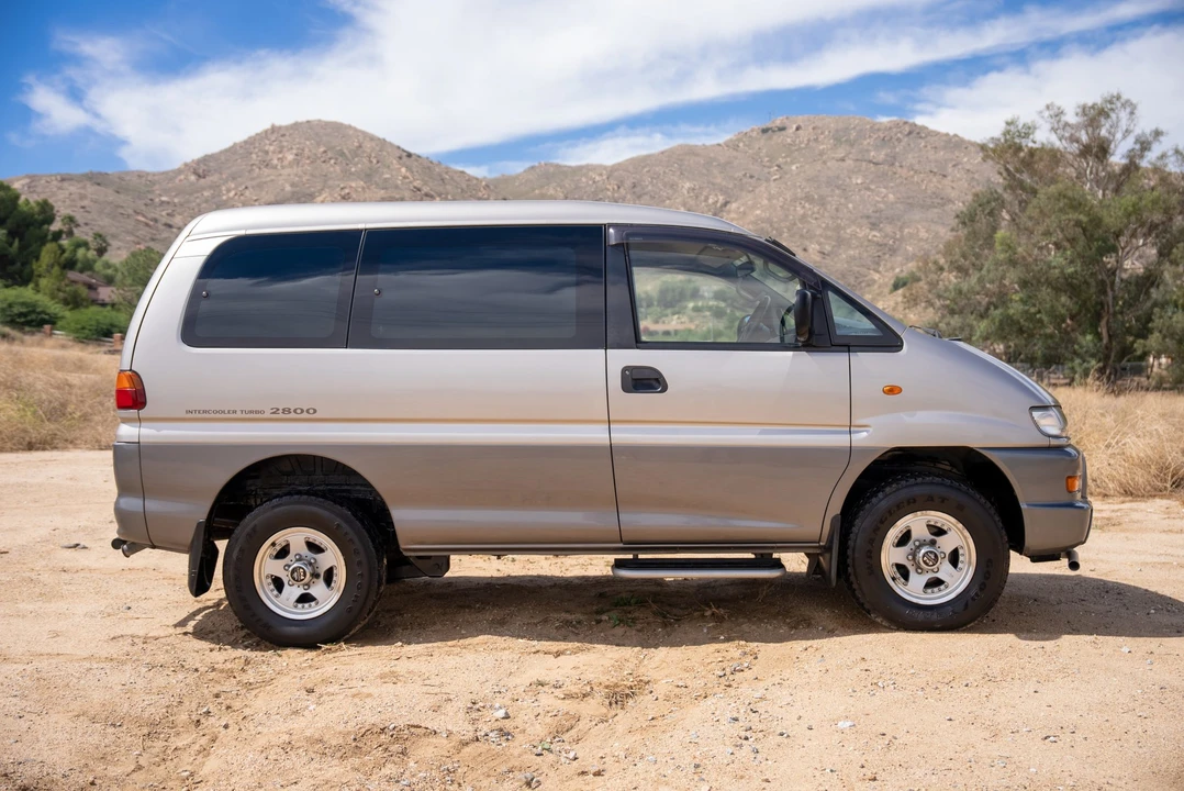 1998 Mitsubishi Delica 4th Gen - Image 21 of 31