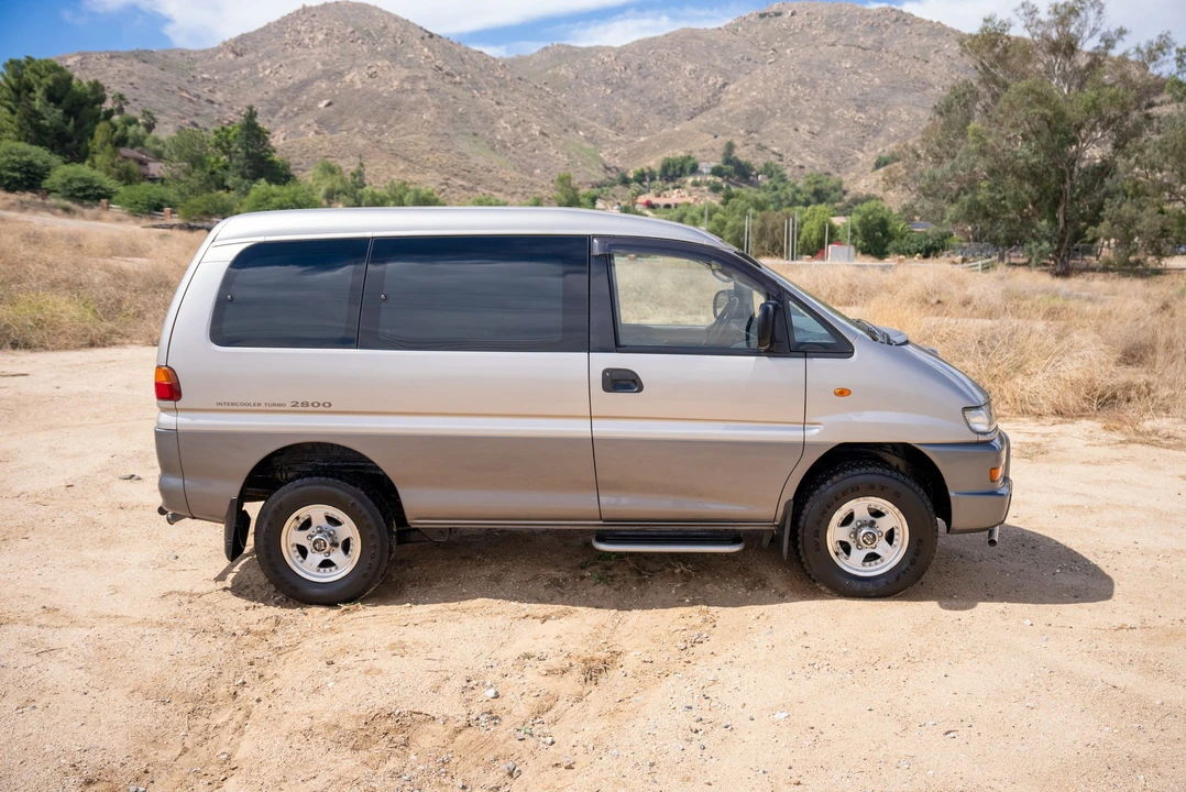1998 Mitsubishi Delica 4th Gen - Image 23 of 31