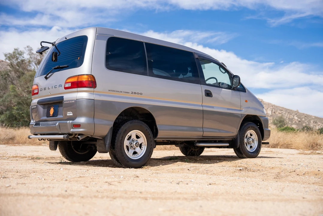 1998 Mitsubishi Delica 4th Gen - Image 19 of 31
