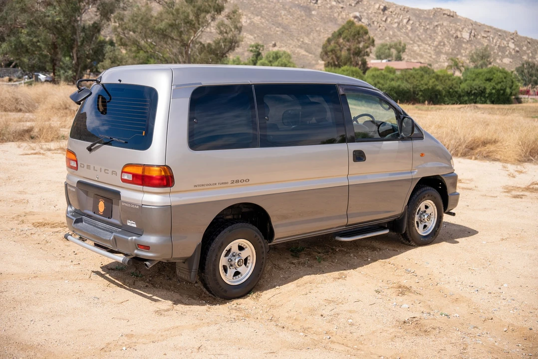1998 Mitsubishi Delica 4th Gen - Image 20 of 31