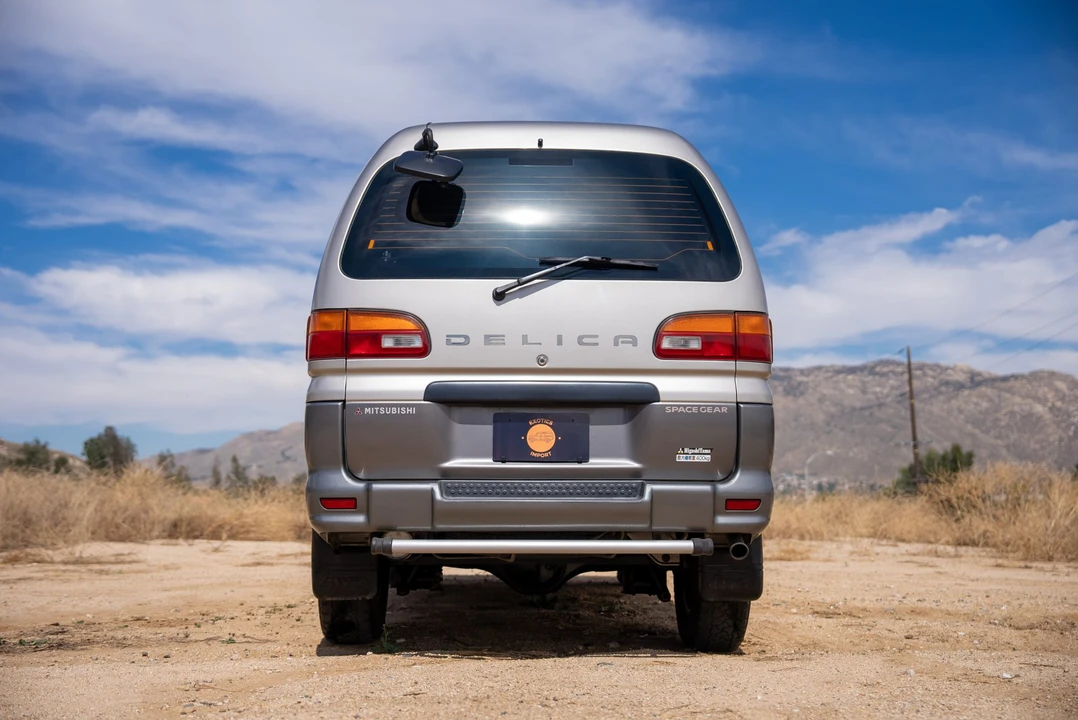 1998 Mitsubishi Delica 4th Gen - Image 17 of 31