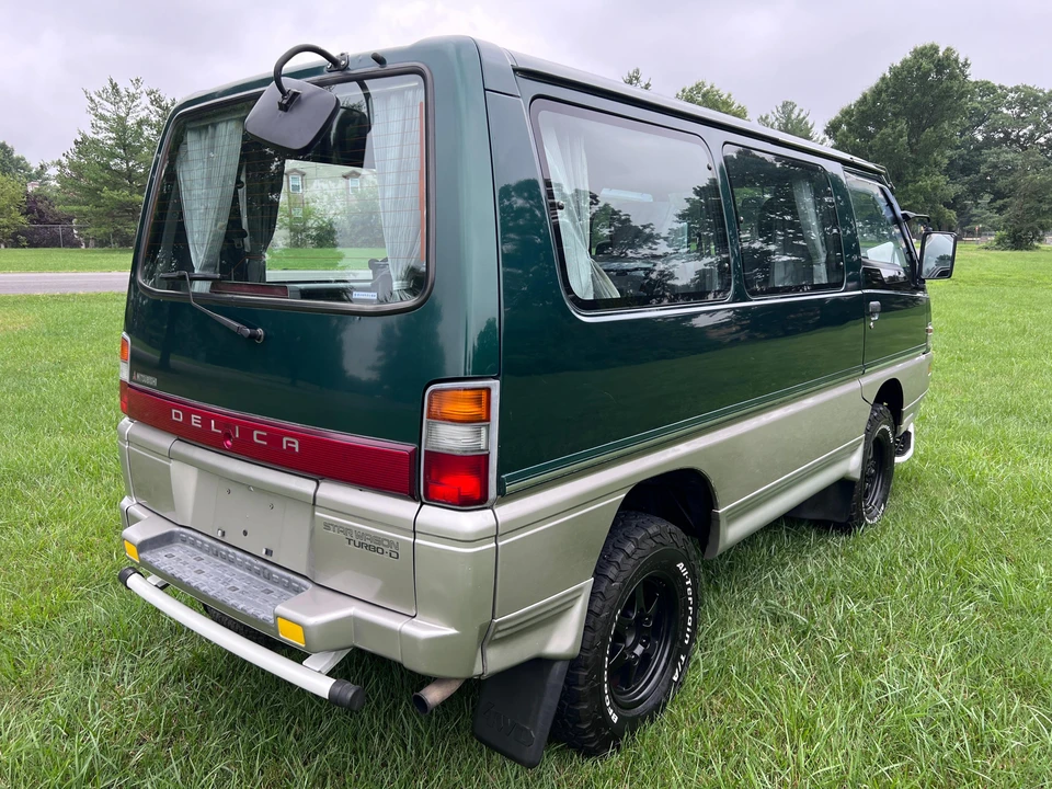 1998 Mitsubishi Delica 4th Gen - Image 14 of 31