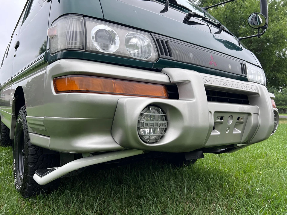 1998 Mitsubishi Delica 4th Gen - Image 21 of 31