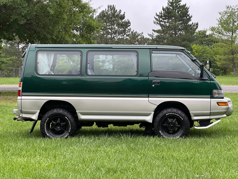 1998 Mitsubishi Delica 4th Gen - Image 16 of 31
