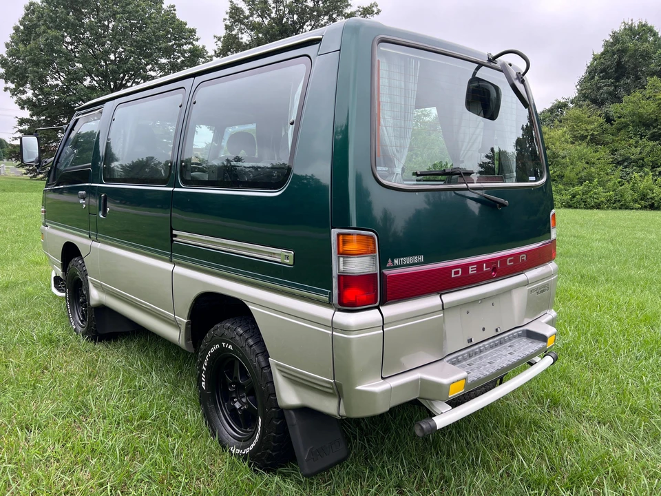 1998 Mitsubishi Delica 4th Gen - Image 13 of 31