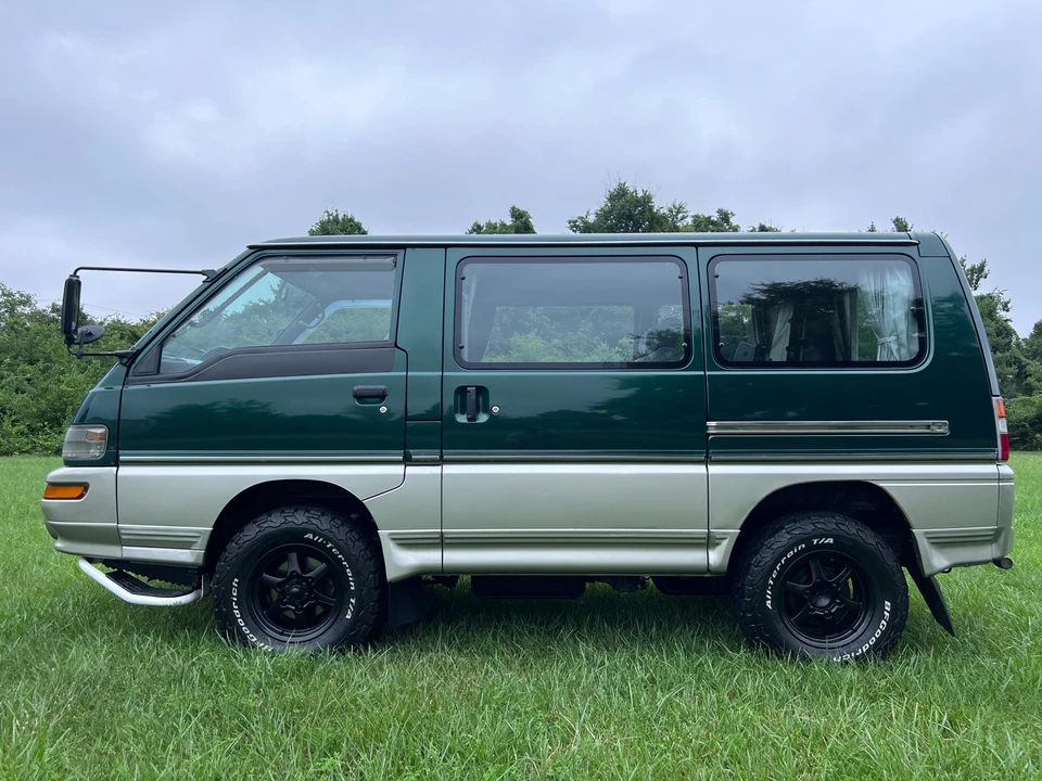 1998 Mitsubishi Delica 4th Gen - Image 10 of 31