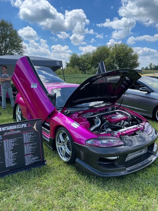 1998 Mitsubishi Eclipse 2nd Gen - Image 2 of 12