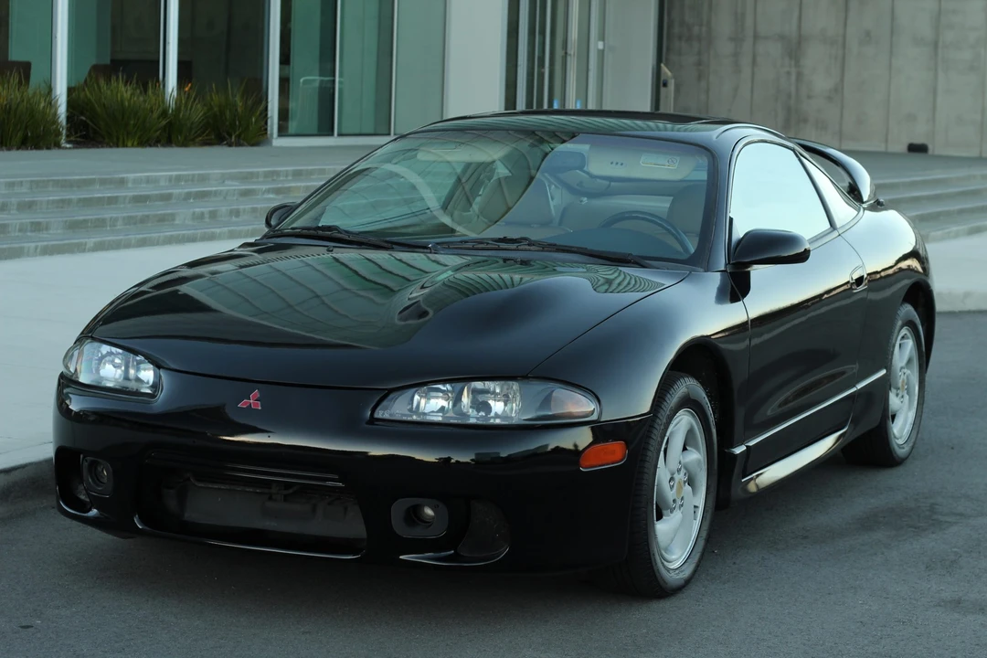 1998 Mitsubishi Eclipse 2nd Gen - Image 2 of 31