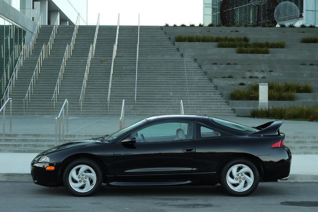 1998 Mitsubishi Eclipse 2nd Gen - Image 9 of 31