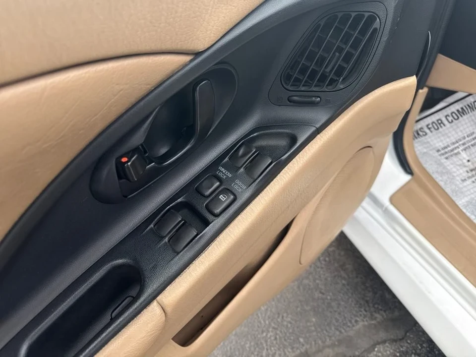 1998 Mitsubishi Eclipse 2nd Gen - Image 11 of 21