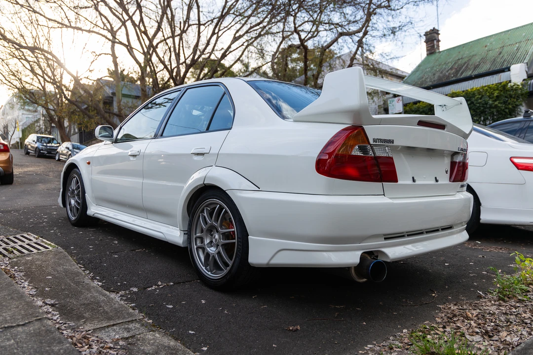 1998 Mitsubishi Lancer Evolution V 6th Gen - Image 4 of 31