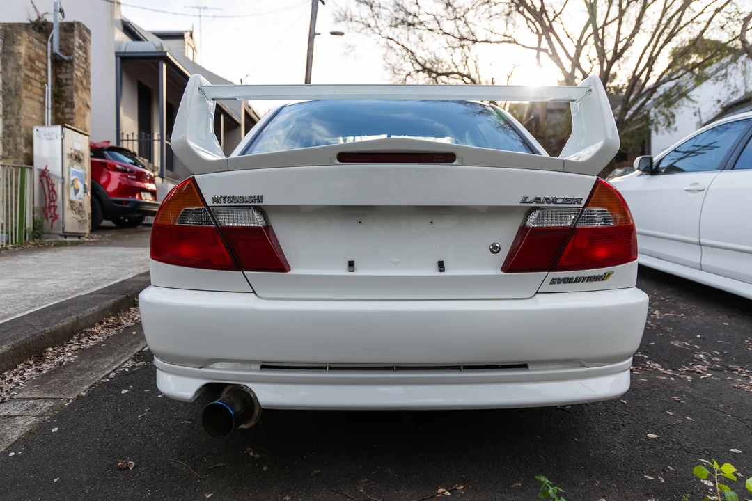 1998 Mitsubishi Lancer Evolution V 6th Gen - Image 5 of 31