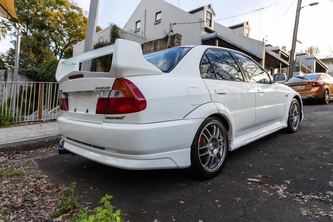 1998 Mitsubishi Lancer Evolution V 6th Gen - Image 6 of 31