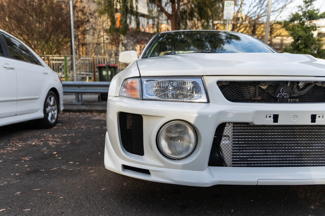 1998 Mitsubishi Lancer Evolution V 6th Gen - Image 10 of 31
