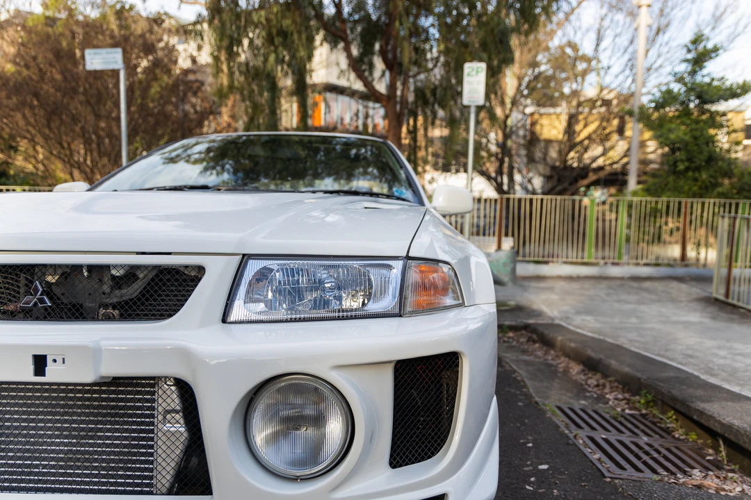 1998 Mitsubishi Lancer Evolution V 6th Gen - Image 11 of 31