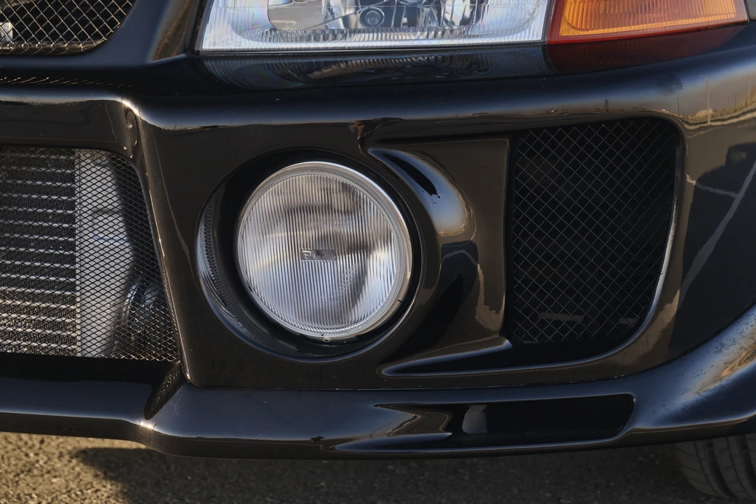 1998 Mitsubishi Lancer Evolution V 6th Gen - Image 12 of 31