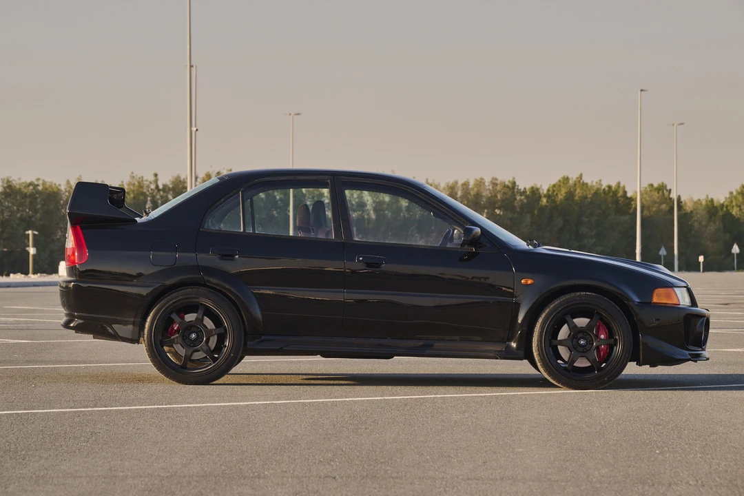 1998 Mitsubishi Lancer Evolution V 6th Gen - Image 8 of 31