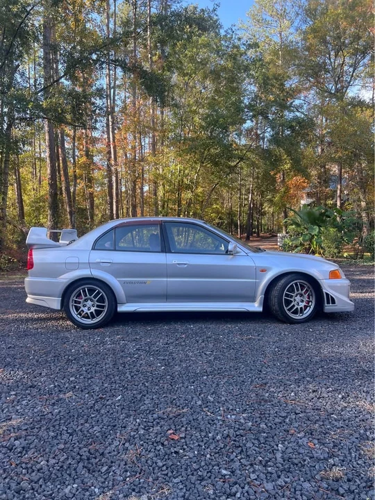 1998 Mitsubishi Lancer Evolution V 6th Gen - Image 4 of 16