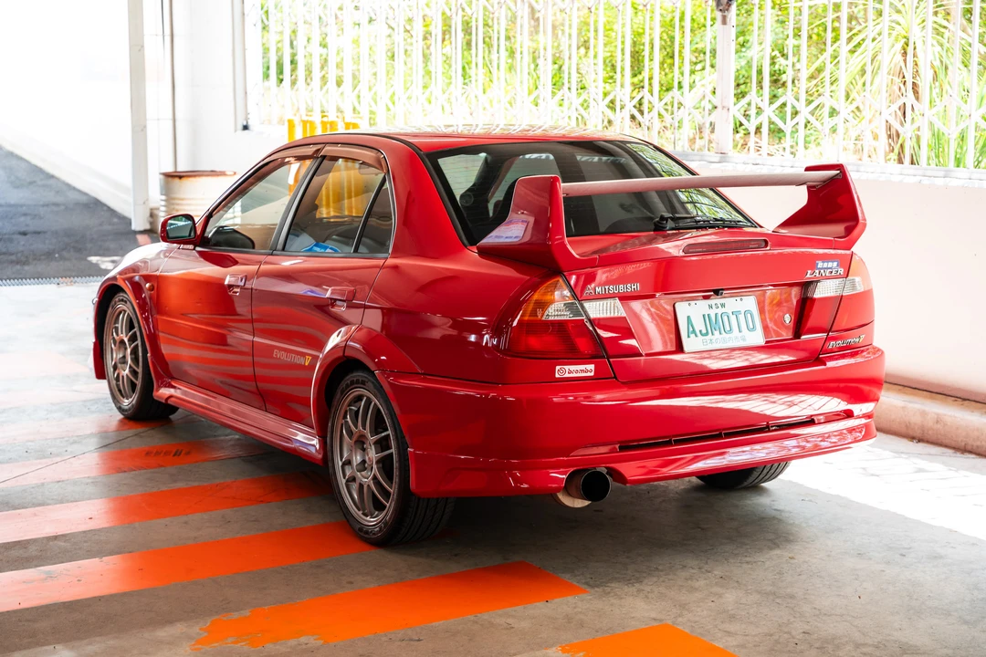 1998 Mitsubishi Lancer Evolution V 6th Gen - Image 14 of 31