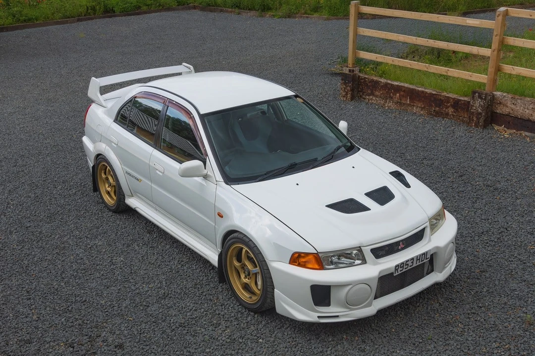 1998 Mitsubishi Lancer Evolution V 6th Gen - Image 15 of 30