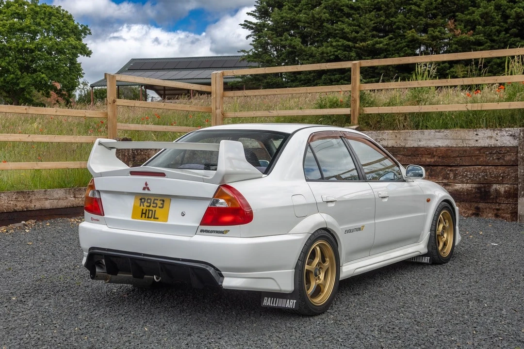 1998 Mitsubishi Lancer Evolution V 6th Gen - Image 13 of 30