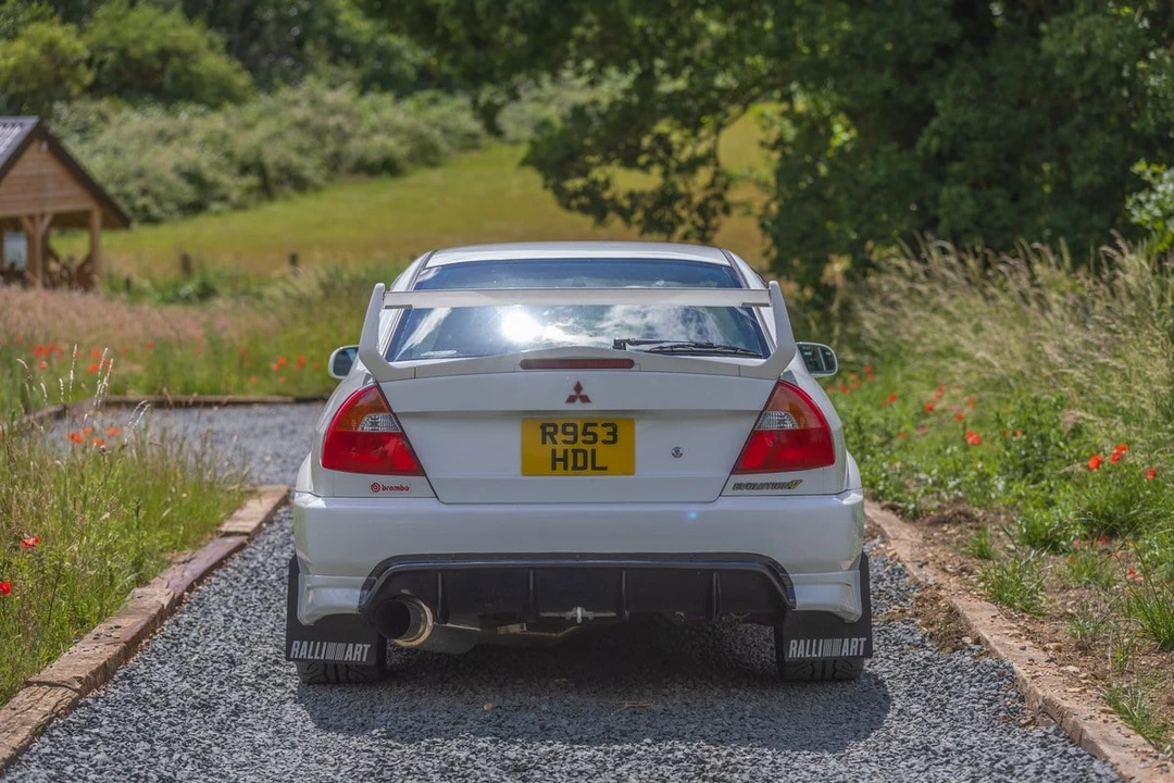 1998 Mitsubishi Lancer Evolution V 6th Gen - Image 28 of 30