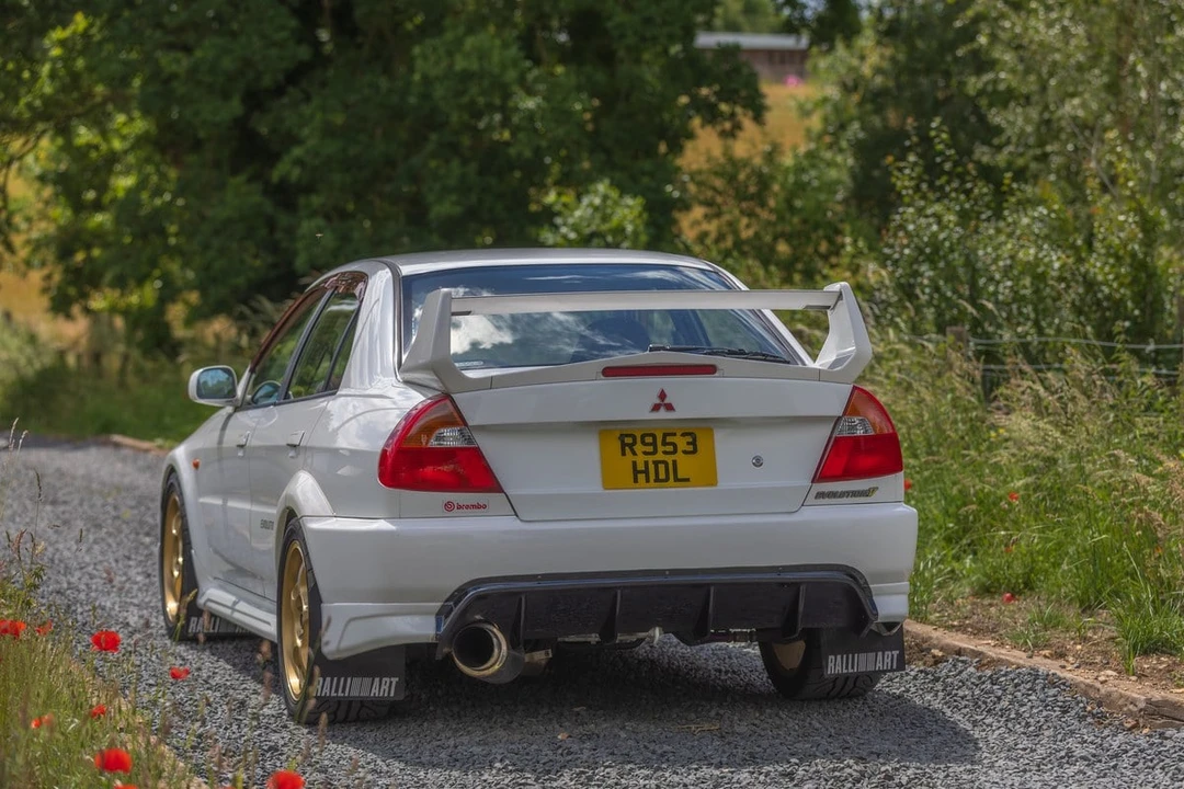 1998 Mitsubishi Lancer Evolution V 6th Gen - Image 29 of 30