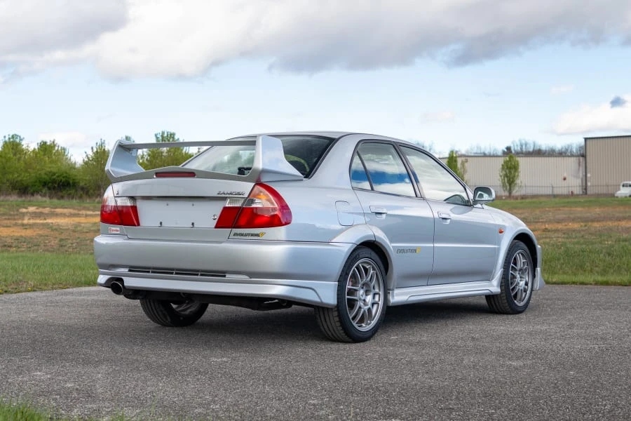 1998 Mitsubishi Lancer Evolution V 6th Gen - Image 3 of 31