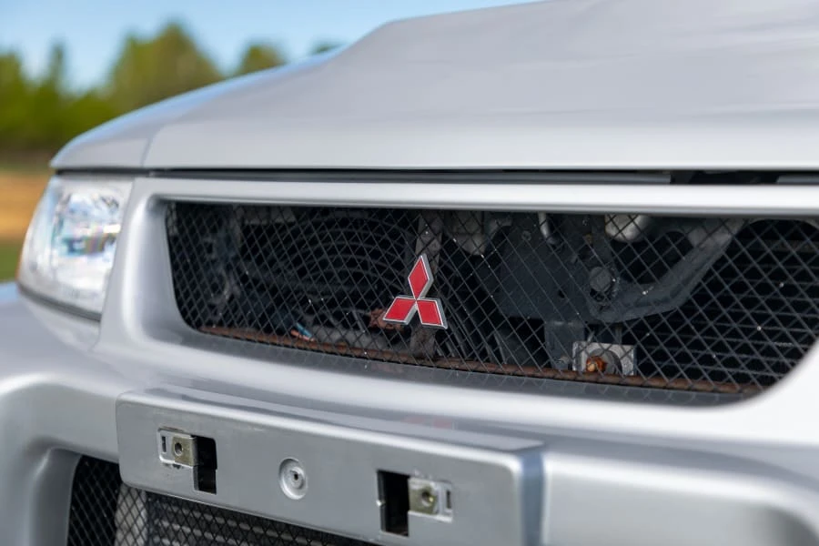 1998 Mitsubishi Lancer Evolution V 6th Gen - Image 14 of 31