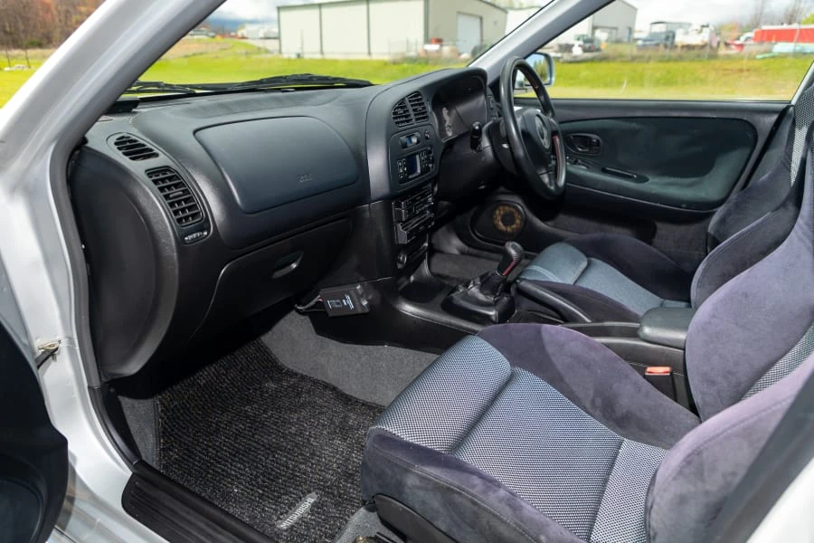 1998 Mitsubishi Lancer Evolution V 6th Gen - Image 28 of 31