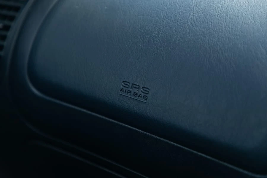 1998 Mitsubishi Lancer Evolution V 6th Gen - Image 27 of 31