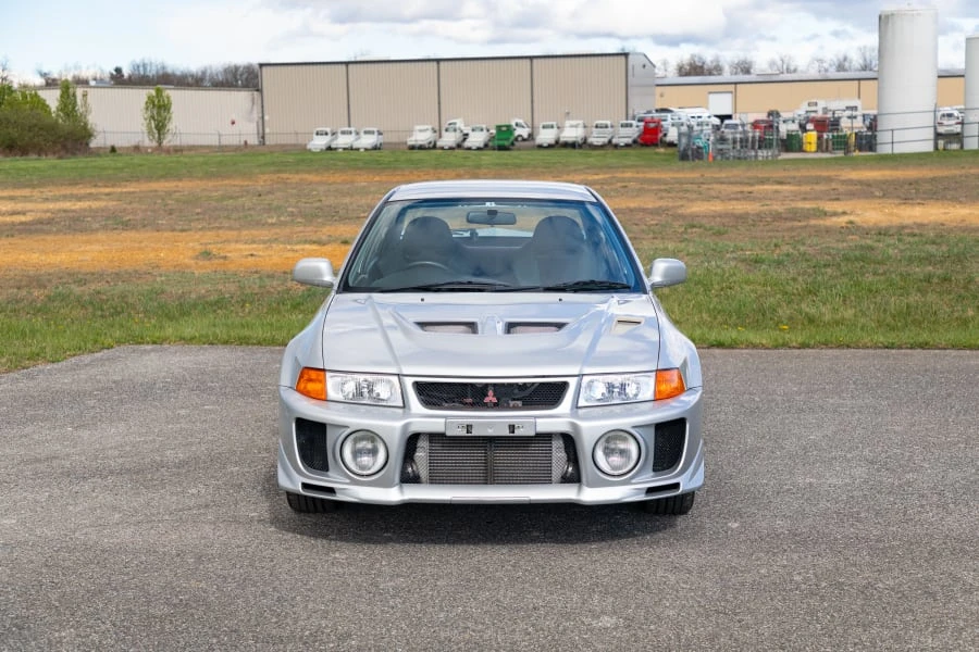 1998 Mitsubishi Lancer Evolution V 6th Gen - Image 4 of 31