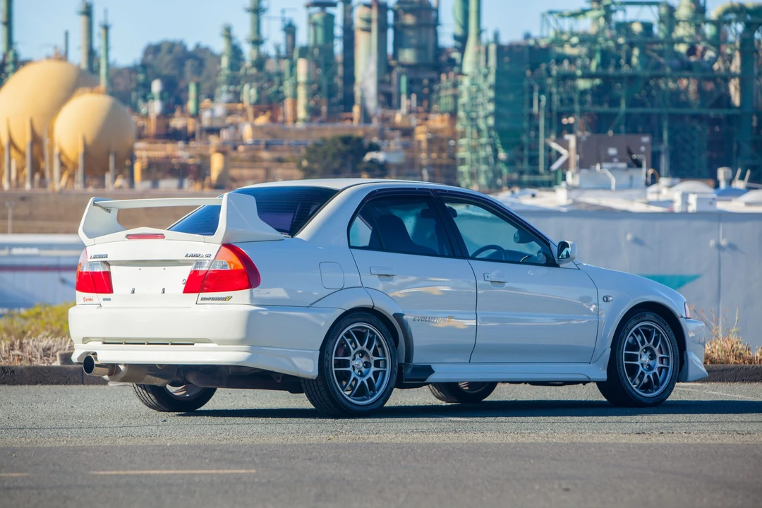 1998 Mitsubishi Lancer Evolution V 6th Gen - Image 16 of 31