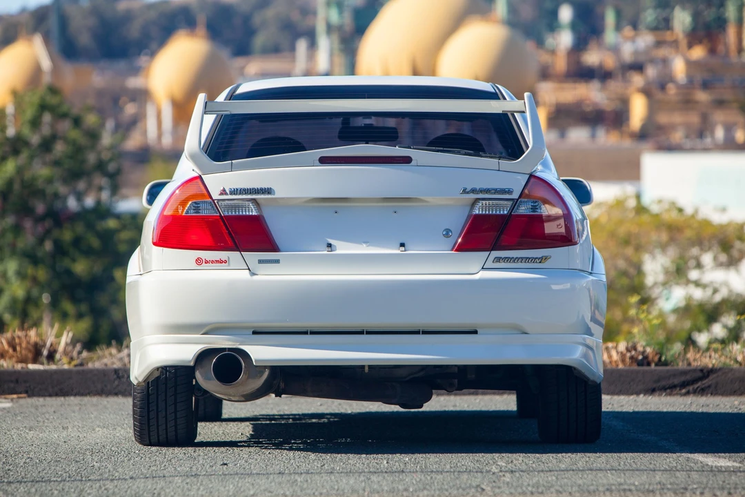 1998 Mitsubishi Lancer Evolution V 6th Gen - Image 12 of 31