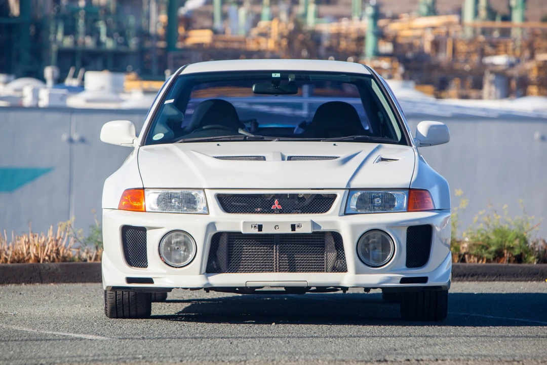 1998 Mitsubishi Lancer Evolution V 6th Gen - Image 4 of 31