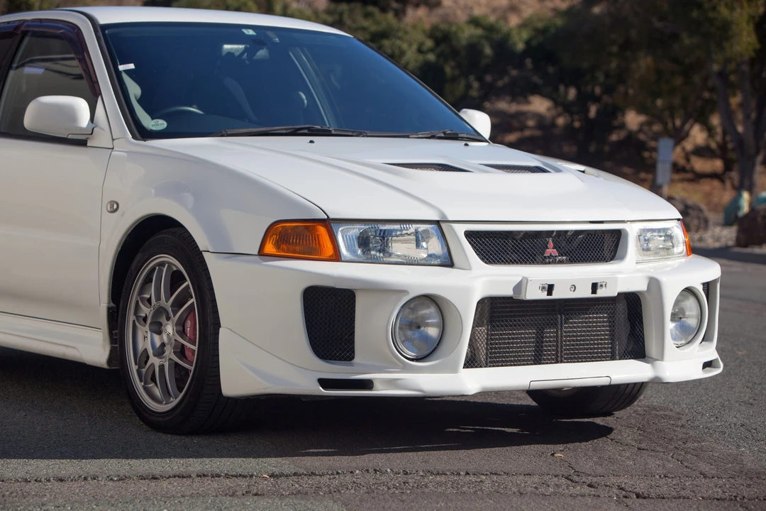 1998 Mitsubishi Lancer Evolution V 6th Gen - Image 21 of 31