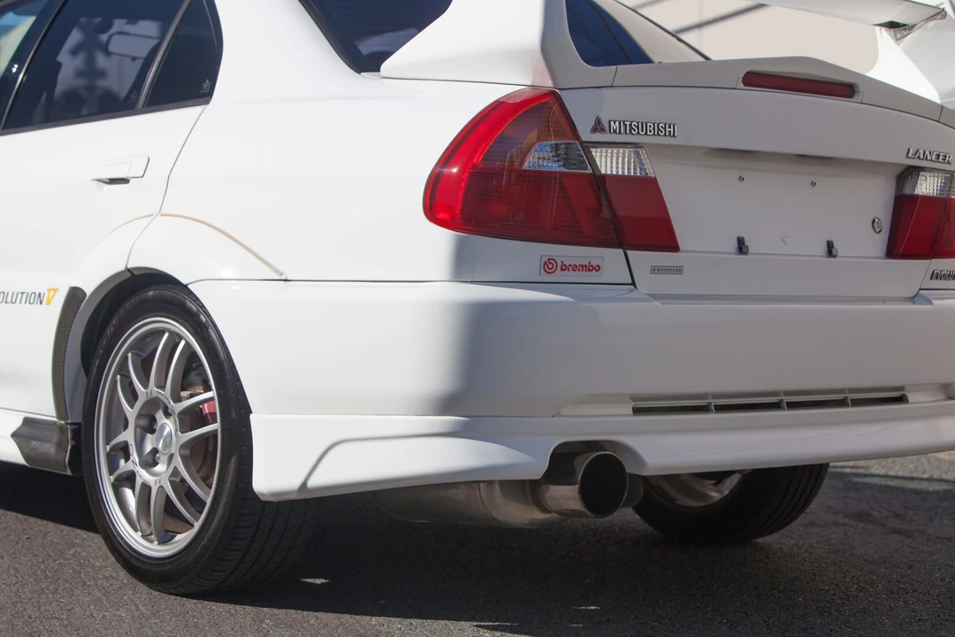 1998 Mitsubishi Lancer Evolution V 6th Gen - Image 27 of 31